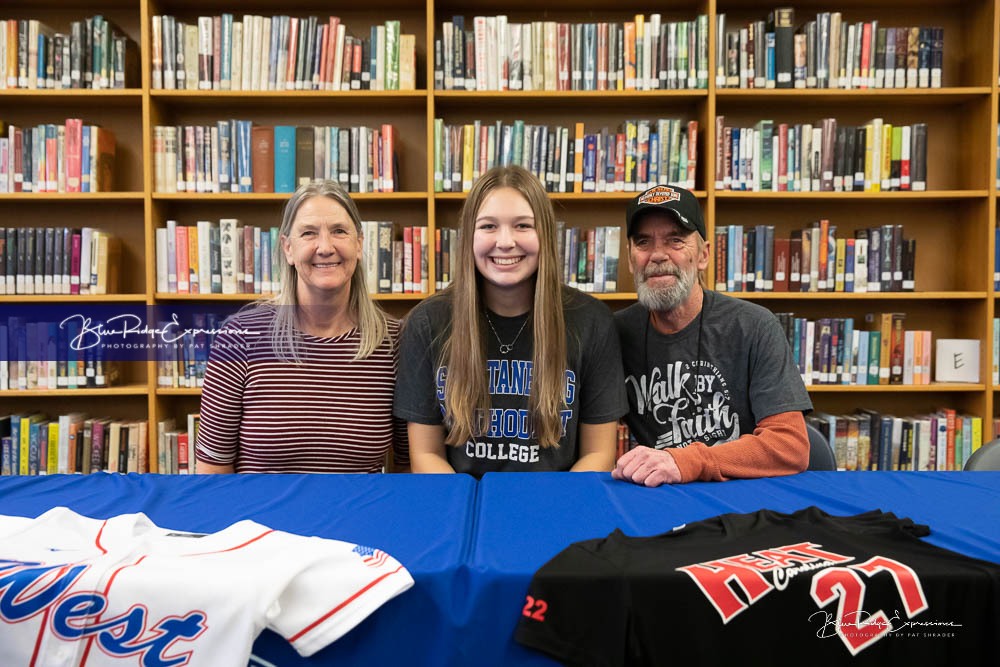 Signing Day Spring 2022_BRE_9434