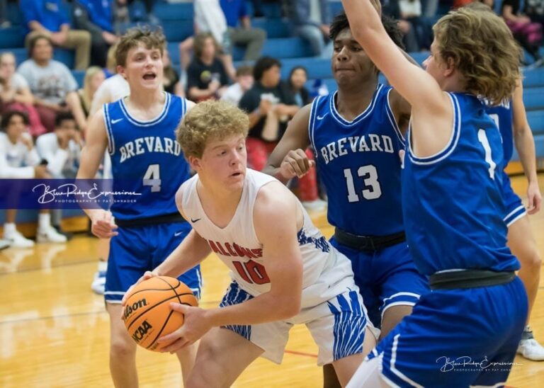 West Henderson Defeats Brevard in Boys Basketball