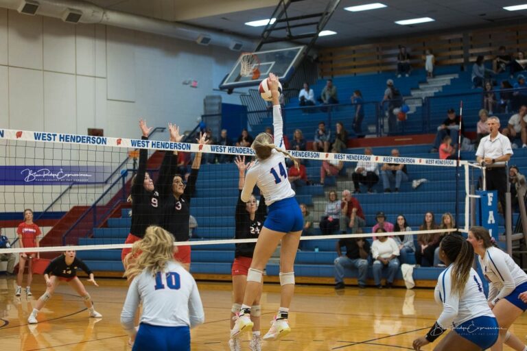 West Henderson Volleyball Defeats Franklin 3-0 on Senior Night