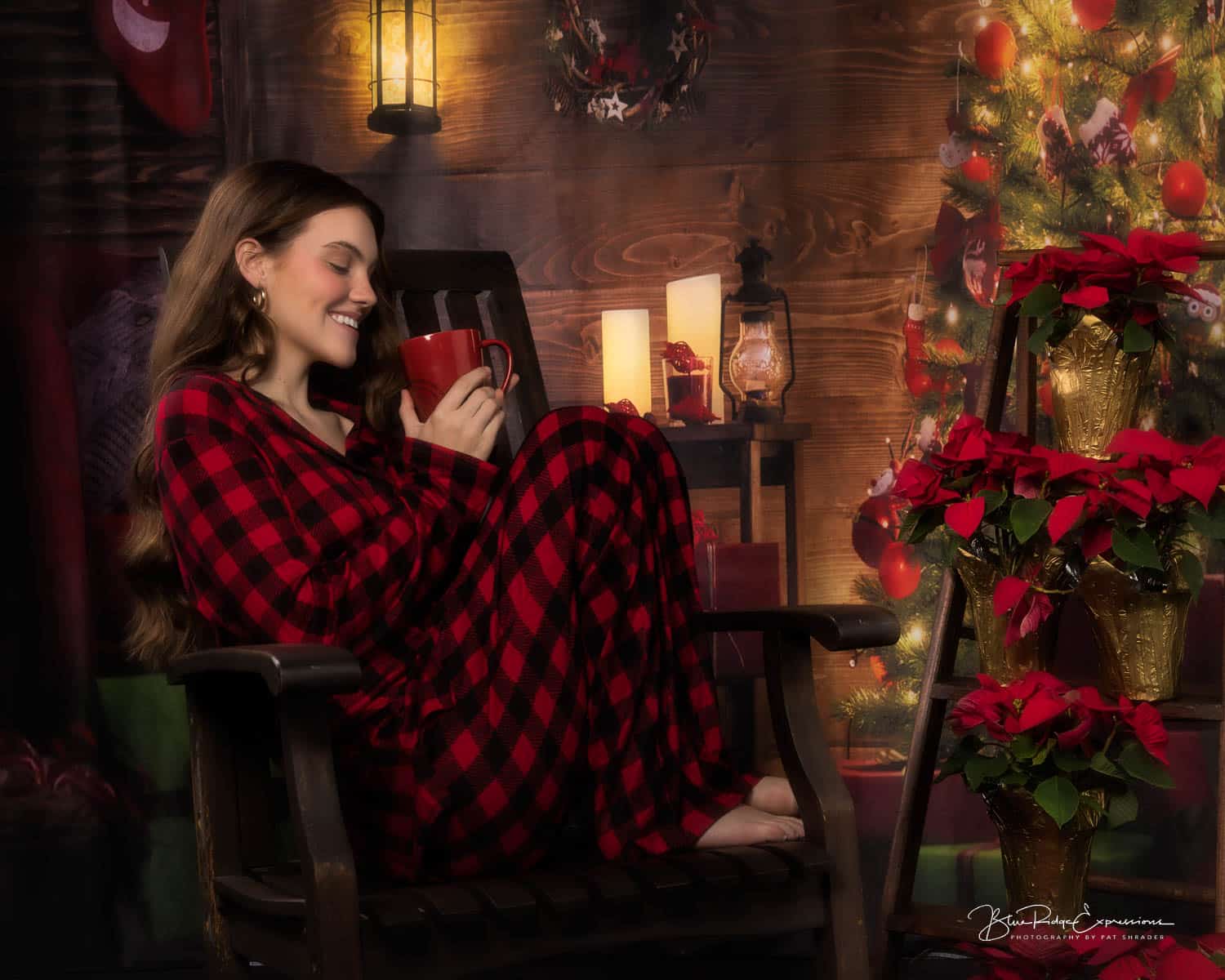 Cozy Pajama Christmas Portraits in Asheville