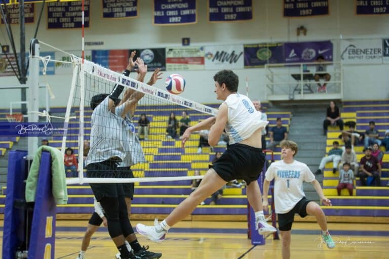 North Henderson Boys Volleyball Defeats Watauga