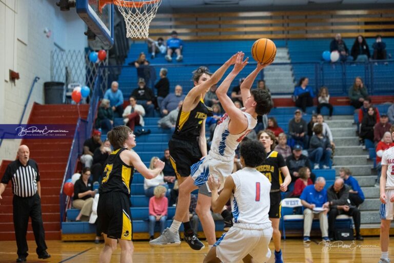 West Henderson JV Boys Take on Tuscola